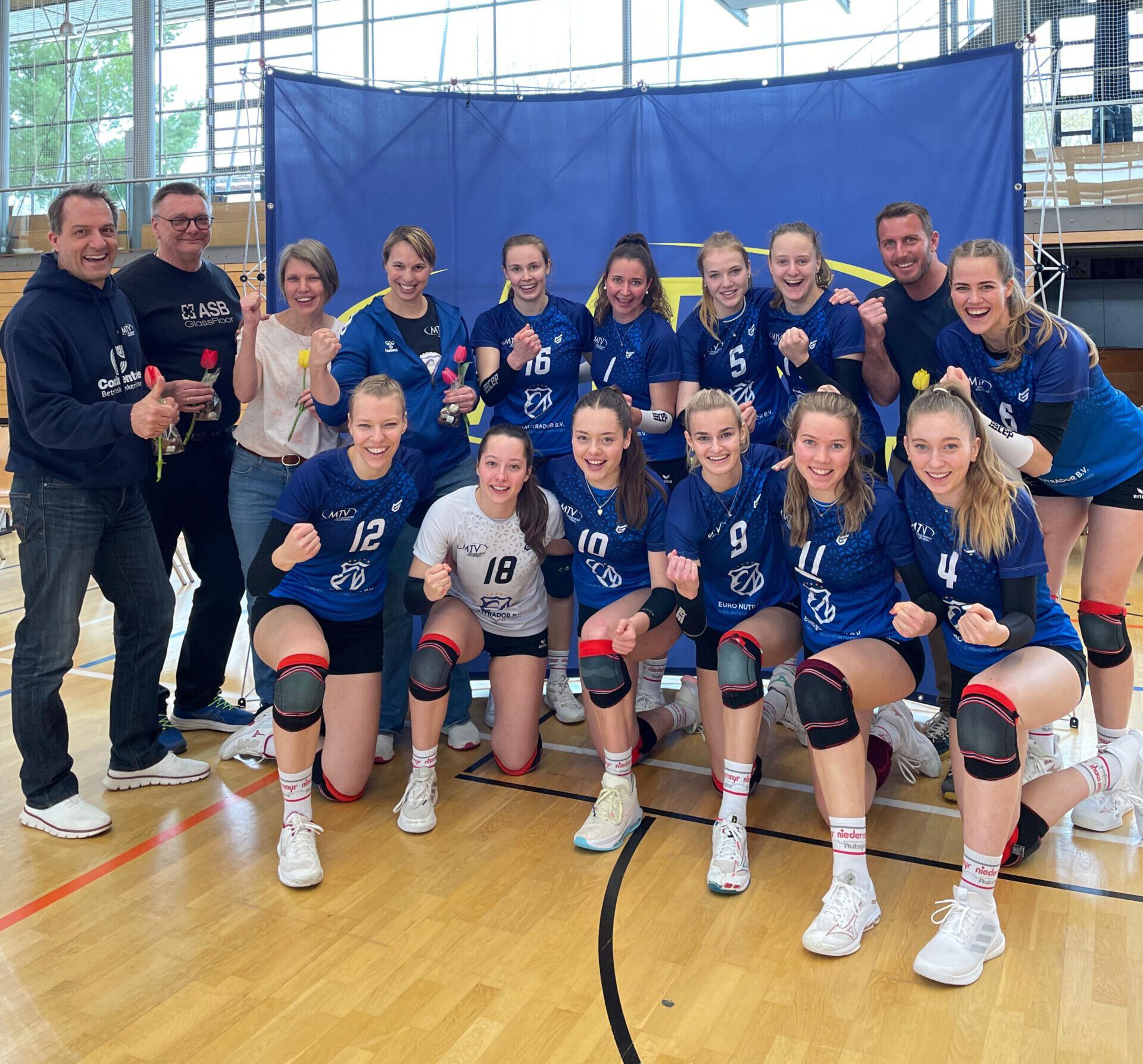 https://www.volleyball-rosenheim.de/wp-content/uploads/2024/10/WhatsApp-Image-2024-05-23-at-18.02.25-11-scaled-e1729529982759.jpeg